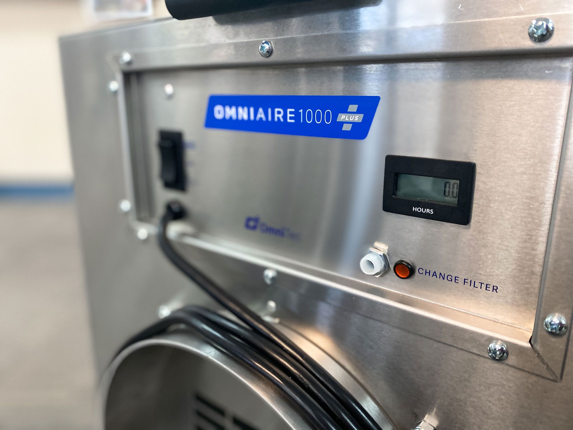 OmniAire 1000 PLUS Commercial Portable Negative Air Machine - Image 3